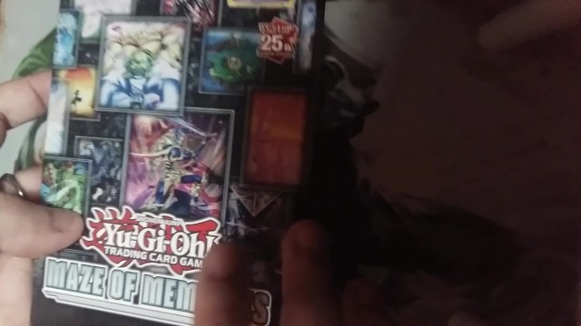 Yugioh 25th anniversary Maze of Memories Unboxing