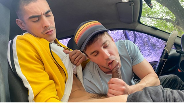 Straight Dude Isra Hell Agrees To Bang Latino Driver Jonas Matt And Take His Cock After - SayUncle