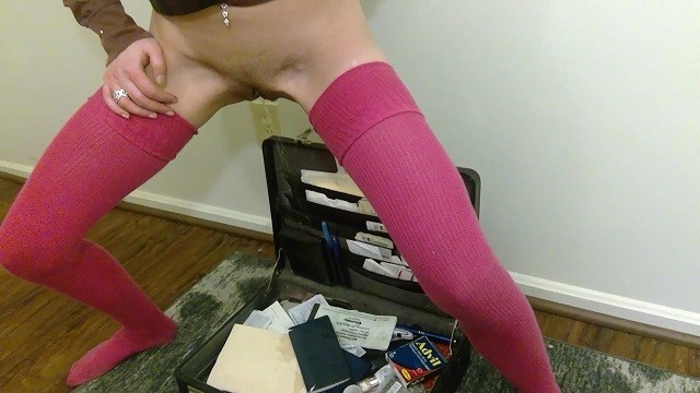 Cruel Asian Peeing In Your Briefcase Piss Fetish - lizlovejoy.manyvids.com