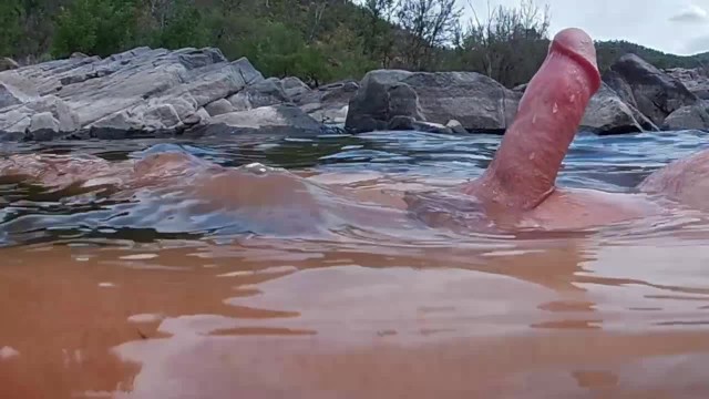 Risky Nude River Sex With Spectators - Pissing Finish
