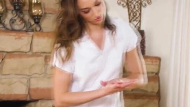 Beatiful masseuse scissor fucks client